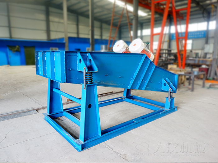 大型振動篩主要是用來篩分煤礦，礦石一些大型的篩分場地中。